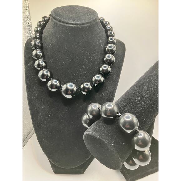 Black Gradation Beaded 19" Necklace and 1 Size 3.5" Bracelet Set! - Picture 4 of 16